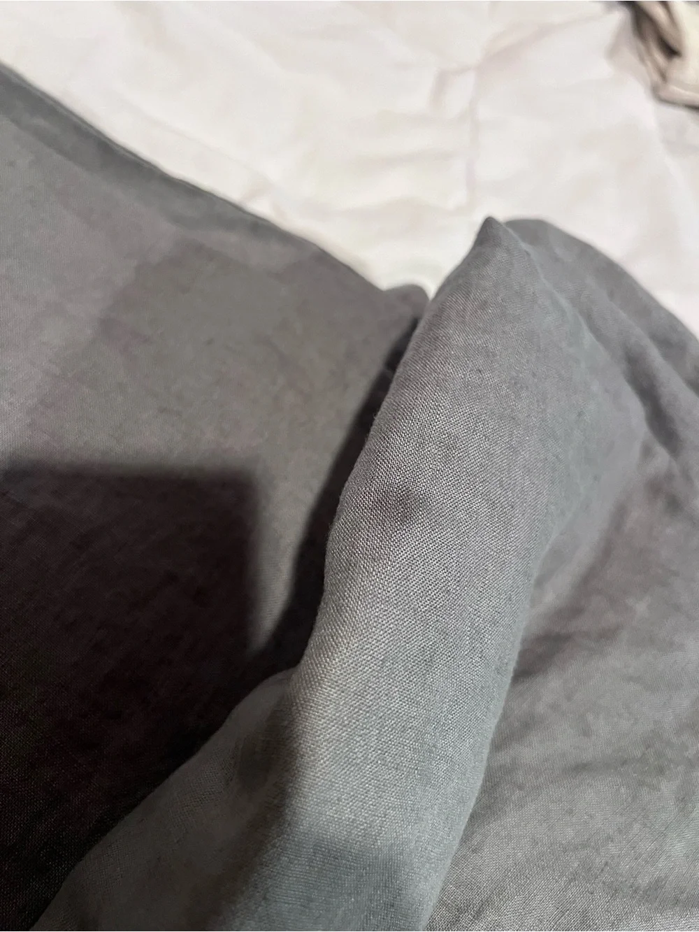 Queen Size Linen Duvet And Two Shams With Tie Closures.